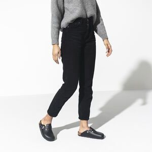 Boston Clogs Outfit, Birkenstock Boston Outfit, Boston Outfits, Boston Clogs, Birkenstock Outfit, Black Birkenstock, Clogs Outfit, Birkenstock Black, Skandinavian Fashion