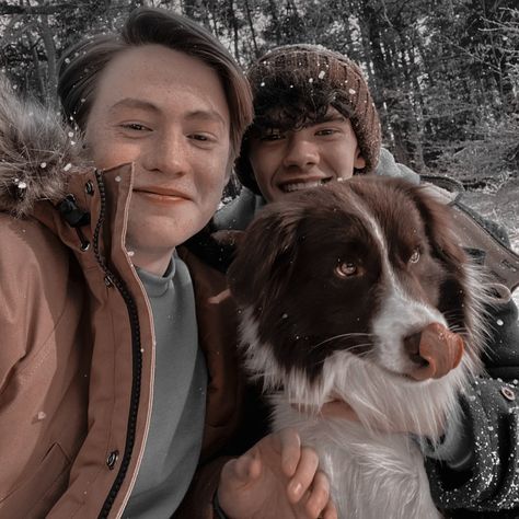 Charlie Spring and Nick Nelson Icons. Heartstopper. Heartstopper Icons. Joe Locke. Joe Locke Icons. Kit Connor. Kit Connor Icons. Cowboy Bebop, Kit Kat, Fan Book, Film Serie, Pretty Little Liars, Series Movies, Riverdale, The Snow, Vampire Diaries