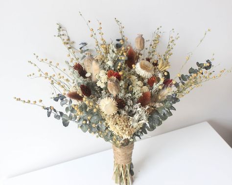 Bridal Bouquet Eucalyptus, Preserved Flowers Bouquet, Bouquet Eucalyptus, Winter Bridal Bouquets, Ivory Bouquet Wedding, Bouquet For Wedding, Greenery Bouquet, Fall Flower Arrangements, Tiffany Wedding