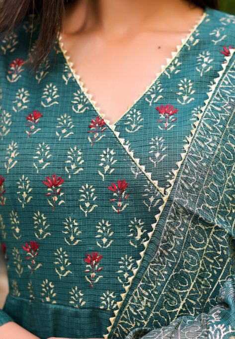 Dark Green Kota Doria Block Print Suit Set - www.riafashions.com Cotton Suit Designs, Printed Kurti Designs, Block Printed Suits, Salwar Neck Designs, Churidar Designs, Simple Kurta Designs, Neck Designs For Suits, Kurti Patterns, Simple Kurti Designs