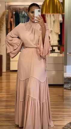 Modest Stylish Outfits, Elegant Silk Dresses, Max Dresses, Modest Dresses Fashion, Kaftan Designs, Color Block Maxi Dress, Color Blocking Outfits, Cute Dress Outfits, Fancy Dresses Long