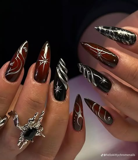 Halloween Nails Long Almond, Dark Inspired Nails, Black Nails Silver Design, Villain Nails Aesthetic, Nail Designs Alt, Bayonetta Nails, Black Red Silver Nails, Vampire Inspired Nails, Red Black Silver Nails