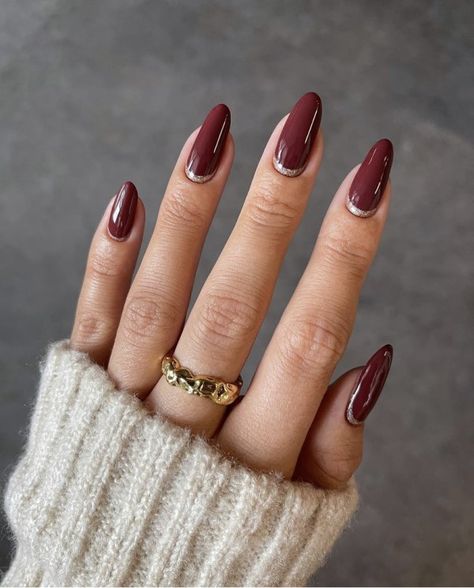 The Hottest Fall Nails to Copy This Year - Chaylor & Mads Burgundy Nail Designs, Fall Wedding Nails, Retro Nails, Fall Manicure, Fall Nail Trends, Sweater Nails, Smink Inspiration, Makijaż Smokey Eye, Burgundy Nails