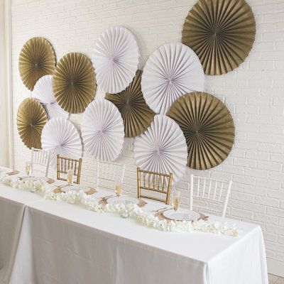 Picture Centerpieces, Paper Fans Wedding, Paper Wedding Decorations, Paper Fan Decorations, Reception Ceremony, College Decor, Paper Fan, Fan Decoration, Wedding Party Supplies