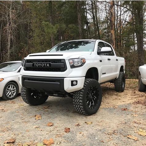 See this Instagram photo by @liftedtoyotas • 286 likes Tundra Lifted, Toyota Tundra 4x4, Toyota Tundra Lifted, Lifted Tundra, Tundra Crewmax, Toyota Tundra Trd, Tundra Truck, Future Trucks, White Truck