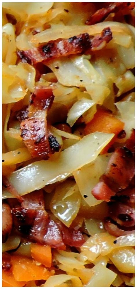 Fried Cabbage with Bacon & Onions ~ Quick and easy and delicious. Fried Cabbage With Bacon, Cabbage With Bacon, Bacon Fried Cabbage, Bacon Fries, Cabbage And Bacon, Fried Cabbage, Veggie Side Dishes, Cabbage Recipes, Bacon Recipes