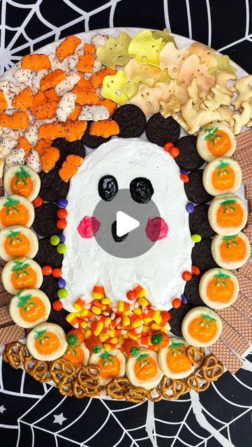 Stephanie Gigliotti on Instagram: "A Butter “Scream” Board is perfect for any Halloween party 👻 I got my buttercream from the bakery at @publix for a short cut. Publix’s buttercream is the only buttercream I like 😆 it’s dreamy 😍
What  would you add to this board?

#halloween #halloweentreats #buttercreamboard #easyhalloweenideas" Icing Board, Stephanie Gigliotti, Cream Icing, The Bakery, Box Diy, Short Cut, Diy Box, Easy Halloween, Diy Halloween