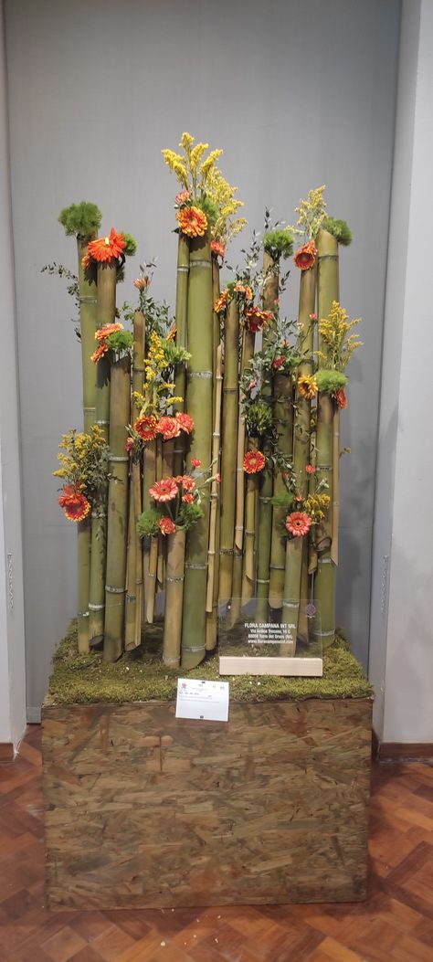 Bamboo Floral Arrangements, Bamboo Flower Arrangement, Thanksgiving Church Decorations, Bamboo Centerpieces, Selfie Booth, Bamboo Decoration, Destination Wedding Decor, Gia Lai, Bamboo Decor