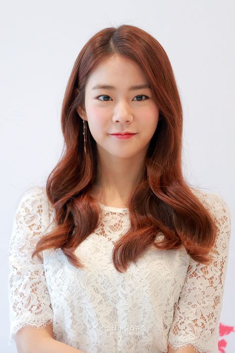 170519 Han Seungyeon (한승연) Seungyeon Kara, Han Seung Yeon, Age Of Youth, Kim Sang, Korean Artist, Girl Day, Korean Idol, Girl Bands, Korean Actress