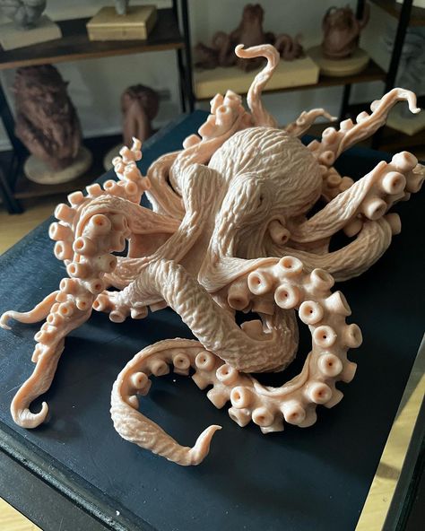 Octopus Sculpture Clay, Octopus Clay Sculpture, Octopus Ceramics, Animal Clay Sculpture, Octopus Pottery, Polymer Clay Octopus, Polymer Clay Sculpting, Ceramic Octopus, Clay Octopus