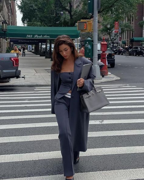 Chica Chola, Elegantes Business Outfit, Dinner Outfit Casual, Morgan Stanley, Boss Outfit, Lawyer Fashion, Drømme Liv, Lawyer Outfit, Corporate Attire