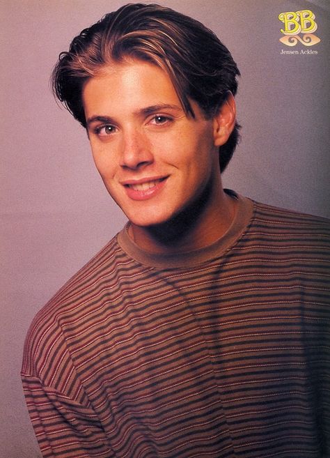 Jensen Ackles Handsome Male Celebrities, 90s Jensen Ackles, Jensen Ackles 90s, Young Jensen Ackles, Dean Winchester Hot, Supernatural Actors, Supernatural Dean Winchester, Jared And Jensen, Supernatural Dean