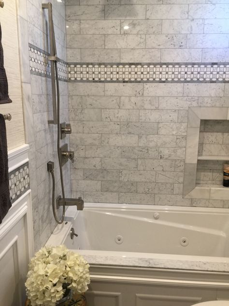 Bathroom Jacuzzi Tub Ideas, Garden Tub Remodel, Bathroom Jacuzzi, Tub Shower Combo Remodel, Jacuzzi Tub Bathroom, Marble Shower Walls, Master Suite Bathroom, Bathtub Shower Combo, Tub Remodel