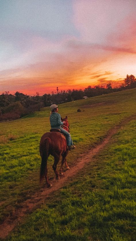 Trail Ride Aesthetic, Trail Riding Aesthetic, Western Horse Riding Aesthetic, Horse Rider Aesthetic, Horse Trail Ride, Horse Riding Photography, Aesthetic Horse Riding, Horseback Riding Aesthetic, Kat Singleton