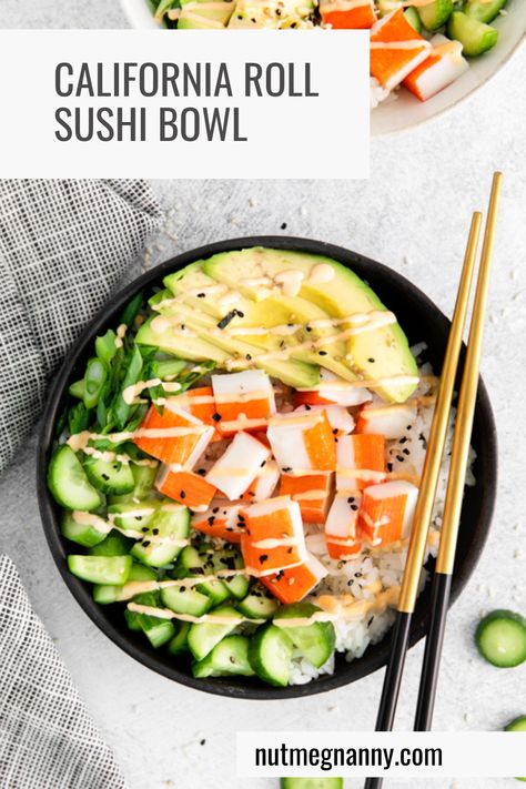 This California roll sushi bowl is a delicious sushi-inspired dinner. Made with seasoned sushi rice and topped with imitation crab, avocado, cucumber, green onions, and drizzled with spicy mayonnaise. California Roll Sushi Bowl, Cucumber Sushi Rolls, Crab Avocado, California Roll Sushi, Cucumber Sushi, Vegetarian Bowls, Chili Garlic Paste, Chicken Egg Rolls, Roll Sushi