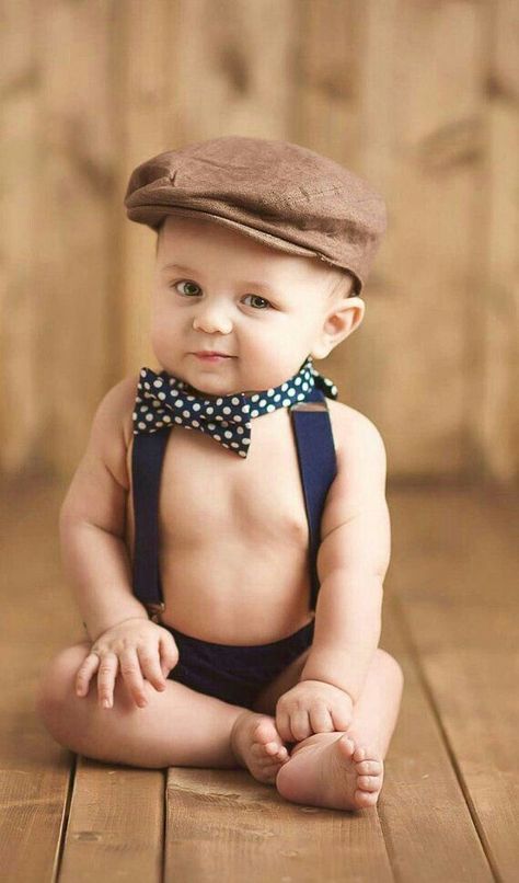 Baby boy photo idea 6 Month Baby Picture Ideas, Foto Kids, Boy Photo Shoot, Baby Fotografie, Baby Sitting, Baby Photoshoot Boy, Baby Boy Pictures, Baby Boy Photography, Baby Boy Photos