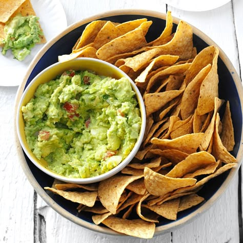 Catherine's Guacamole Recipe -Get the scoop on making a standout guacamole. A handful of chopped celery adds some fun crunch in this avocado dip—everyone’s favorite fiesta starter. —Catherine Cassidy, Milwaukee, Wisconsin School Cafe, How To Make Guacamole, Avocado Dip, Easy Guacamole, Homemade Guacamole, Guacamole Recipe, Greens Recipe, Taste Of Home, Vintage Recipes