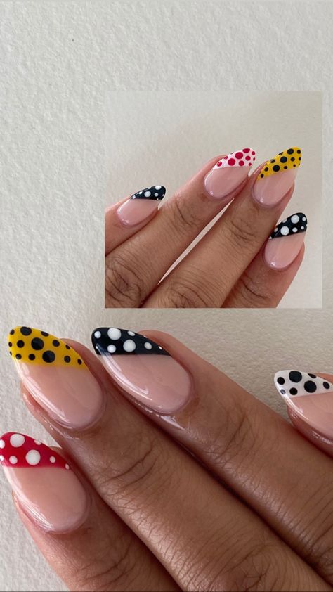 Black dot nails