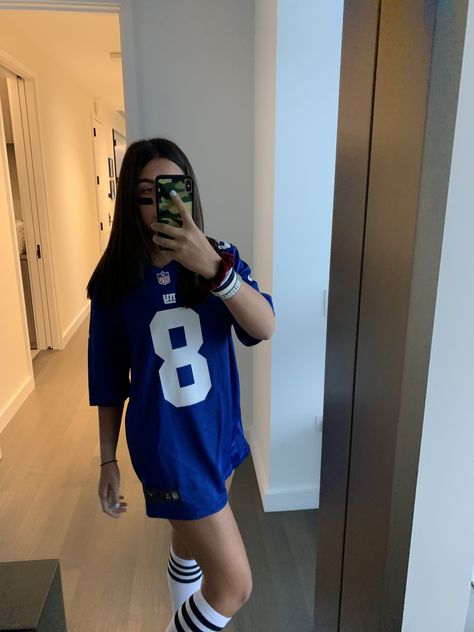 Football Costume For Women, Football Player Halloween Costume Girl, Soccer Player Costume, Football Player Halloween Costume, Football Player Halloween, Football Halloween Costume, Football Player Costume, Funny Group Halloween Costumes, Football Costume