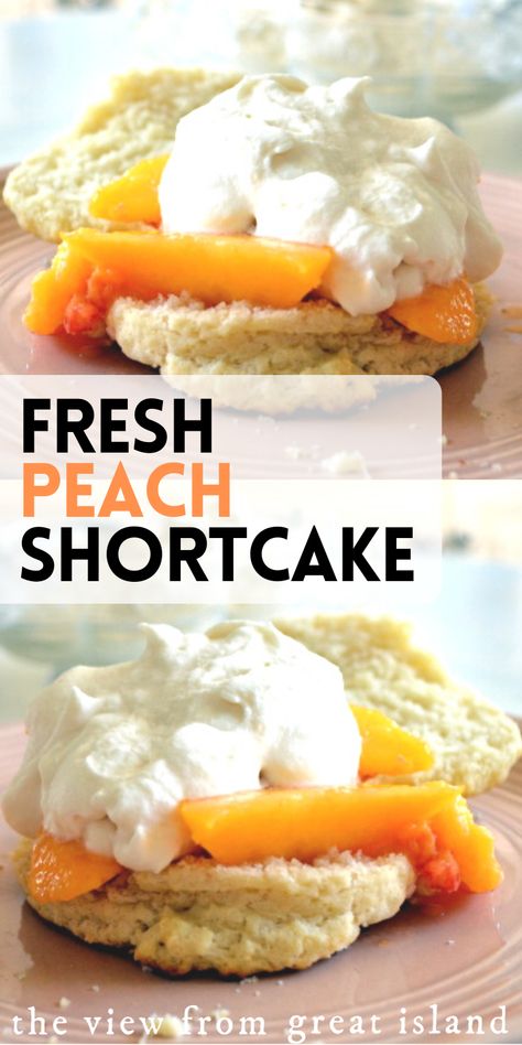 Peach Shortcake Recipe Easy, Peaches And Cream Biscuits, Peach Biscuits Desserts, Peach Shortcake Recipe, Peaches And Biscuits, Biscuit Toppings, Banana Shortcake, Shortcake Recipe Easy, Peach Biscuits