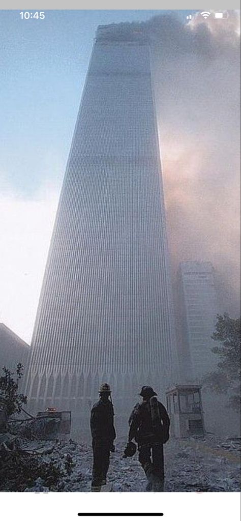 World Trade Center Pictures, World Trade Center Collapse, World Trade Center Attack, World Trade Center Nyc, North Tower, Broken Screen Wallpaper, World Street, Historical People, Wow Video