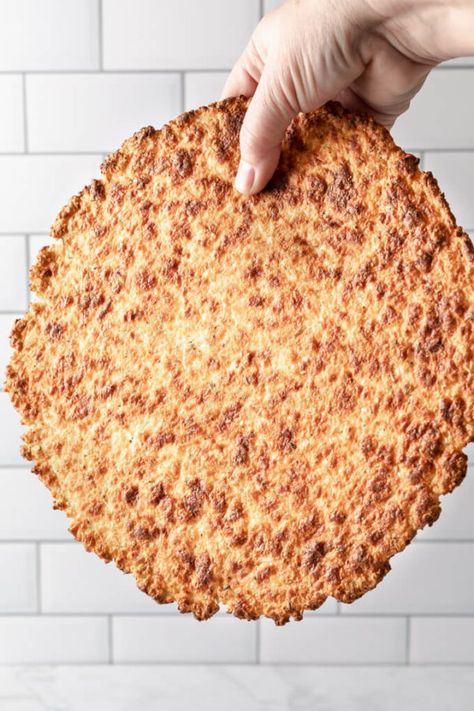 Keto Cauliflower Pizza Crust, Pizza Crust Keto, Keto Cauliflower Pizza, Cauliflower Crust Recipe, Crispy Cauliflower, Cauliflower Pizza Crust Recipe, Cauliflower Pizza Crust, Frozen Cauliflower Rice, Low Carb Low Fat Recipes