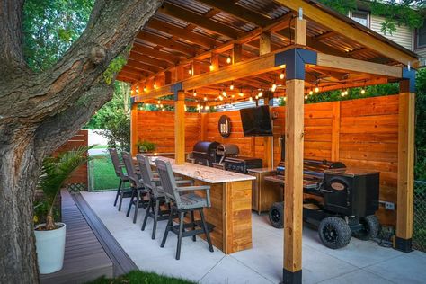 Outdoor Grill Station, Bar Exterior, Outdoor Patio Bar, Outdoor Kitchen Plans, Build Outdoor Kitchen, Porch Decorating Ideas, Grill Area, Outdoor Patio Designs, Backyard Fireplace