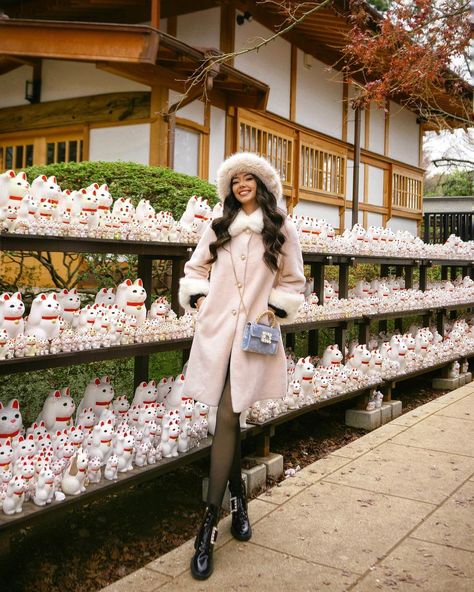 Tara Milk Tea on Instagram: “Feeling very lucky to be here. ❣️🇯🇵 Exploring Tokyo with @rogervivier @gherardofelloni #RogerVivier #RVSS23 #ad” Tokyo Picture, Tara Milk Tea, Japan Outfits, Tokyo Travel, Milk Tea, Japan Travel, What I Wore, Photo Inspiration, Travel Inspiration