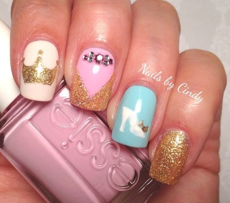 Princess Nails With Crown Design, Crown Nail Designs, Cute Glitter Nails, Princess Nail Designs, Crown Nail Art, Princess Nail Art, Bride Nail, Crown Nails, Painting My Nails