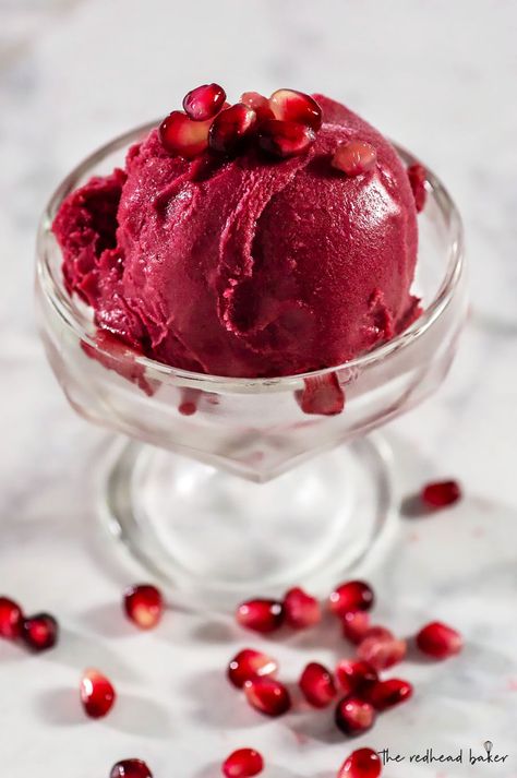 Pomegranate sorbet is a sweet-tart dessert that's naturally fat-free! Garnish with pomegrante seeds and a sprig of mint for a refreshing treat. Pomegranate Ice Cream, Non Sweet Dessert Ideas, Pomegranate Dessert Recipes, Fruit Desserts Recipes, Pomagranet Recipe, Pomegranate Sherbet, Pomegranate Sorbet Recipe, Pomegranate Recipes Dessert, Pomegranate Ideas