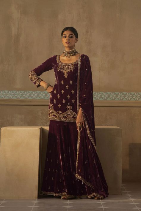 Brands That Have Bridesmaid Worthy Velvet Kurta Sets - ShaadiWish Velvet Sharara Suit, Velvet Sharara, Pakistani Gowns, Sureena Chowdhri, Velvet Suit Design, Gharara Designs, Velvet Kurta, Velvet Lehenga, Lehenga Suit