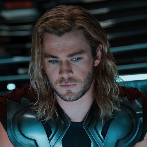 Thor Icon, Chris Hemsworth Shirtless, Avengers Universe, Avengers Thor, Thor Odinson, Thor X Loki, Marvel And Dc Characters, Chris Hemsworth Thor, Marvel Thor