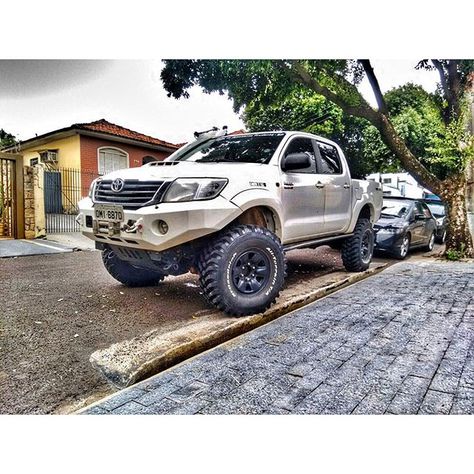 Hilux Overland, 4x4 Modified, Toyota Vanguard, Mobil Off Road, Toyota Accessories, Hilux Vigo, L200 Triton, Toyota Fortuner, Toyota 4x4