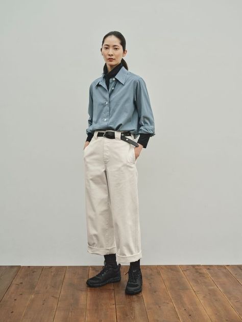 Street Wear Reference, Oversized Dress Pants, Queer Outfits Women, Oversized Outfits For Women, Japanese Winter Outfits, Japanese Womens Fashion, Capsule Wardrobe For Winter, Casual Uniform, Workwear Women