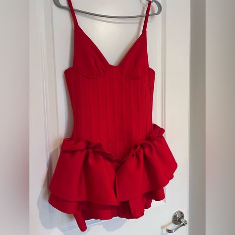 Selling This Beautiful Red Dress. Tight Red Dress, Photographer Outfit, Hot Tamale, Birthday Fit, Classy Short Dresses, Navy Blue Floral Dress, Green Bodycon Dress, Mini Dress Red, Sequin Sheath Dress