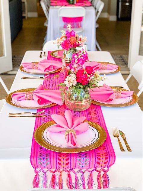 Pink And White Mexican Party, Mexican Tea Party Ideas, Mexican Birthday Party Ideas For Women, Girly Mexican Theme Party, Mexican Theme Baptism For Girl, Cinco De Mayo Table Decoration Ideas, Mexican Chic Party, Elegant Mexican Theme Party Table Settings, Encanto Table Setting