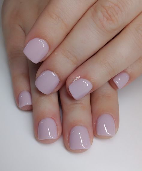 Powder Tip Nails, Powder Dip Manicure Ideas, Short Dip Powder Nails, Natural Nails Manicure, Disney Acrylic Nails, Simple Gel Nails, Cute Acrylic Nail Designs, Classic Nails, Sparkly Nails