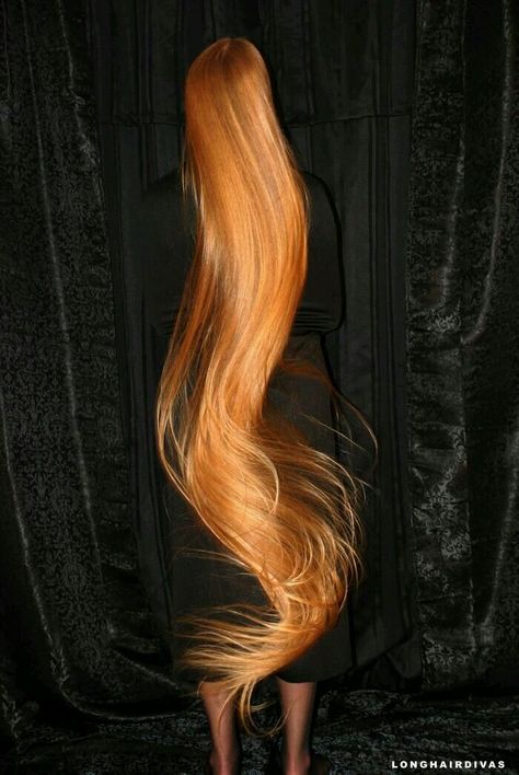 Cabello muy largo mujer Por el piso Super Long Red Hair, Super Long Straight Hair, Long Hair Divas, Long Ginger Hair, Long Flowing Hair, Extremely Long Hair, Rapunzel Hair, Red Wave, Grow Long Hair