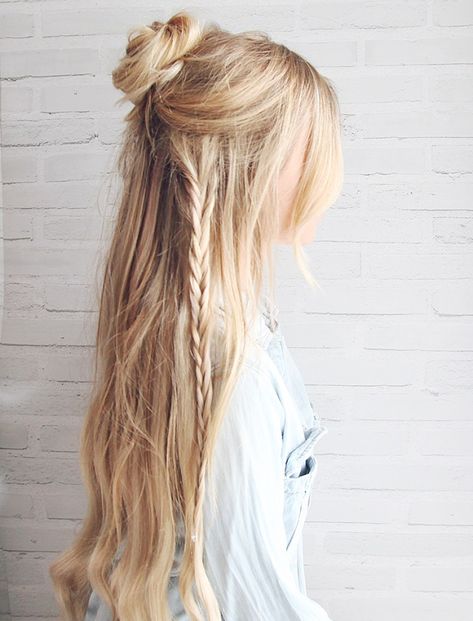 10 No-Heat Hairstyles - The Everygirl Unique Wedding Hairstyles, Gorgeous Braids, No Heat Hairstyles, Hair Bun Tutorial, Fishtail Braid, Bohemian Hairstyles, 짧은 머리, Long Blonde, Half Up Hair