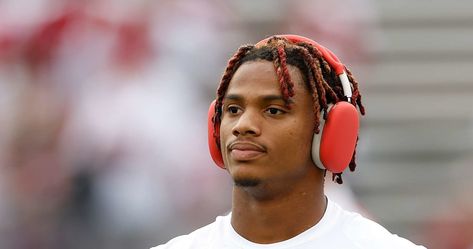 Why 17-Year-Old Star WR Ryan Williams is at Alabama and Not in High School Ryan Williams, Alabama Whirley, Ryan Williams Alabama, Randy Owen Alabama, Alabama Football Team, Sports Scores, Football Awards, Alabama Football Memes, Nick Saban