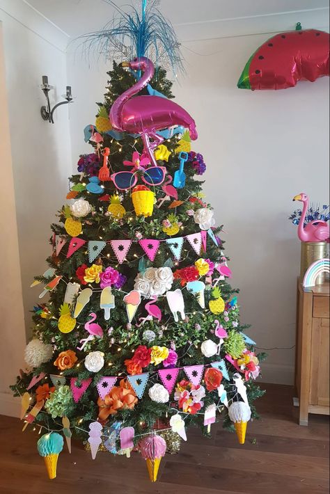 All Year Tree, Holiday Tree Ideas, Year Round Christmas Tree, Christmas Luau, Tropical Christmas Trees, Christmas In July Decorations, Easter Tree Diy, Seasonal Tree, Xmas In July