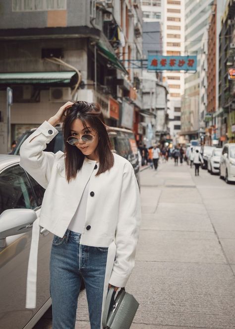 Outfit and style ideas for your next trip to Japan Hong Kong Street Fashion, Hongkong Outfit, Jenny Tsang, Spring Outfits Japan, Cropped Jacket Outfit, Hk Photography, Japan Outfits, Hong Kong Fashion, Shoot Poses