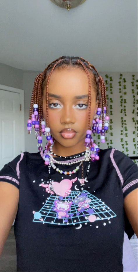 Hair Beads Color Combinations, Color 30 Braids With Beads, Bead Color Combinations For Black Hair, Hair Bead Color Combinations, Wood Bead Hairstyles, Bead Combos For Hair, Short Pink And Black Braids With Beads, Purple Braids With Beads, Brown Braids With Pink Beads