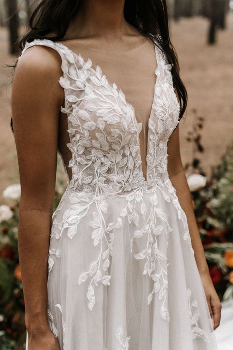 Botanical Wedding Dress, Neck Wedding Dress, Boho Bridal Gowns, Bridal Consultant, Wedding Dress Shoes, Special Dresses, Botanical Wedding, Boho Bride, A-line Wedding Dress