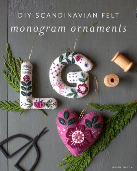 Homemade Letter Ornaments, Alphabet Christmas Ornaments, Felt Embroidery Letters, Initial Felt Ornaments, Felt Monogram Ornament, Diy Letter Ornaments, Embroidered Felt Letters, Felt Letter Ornaments Diy, Felt Initial Ornament