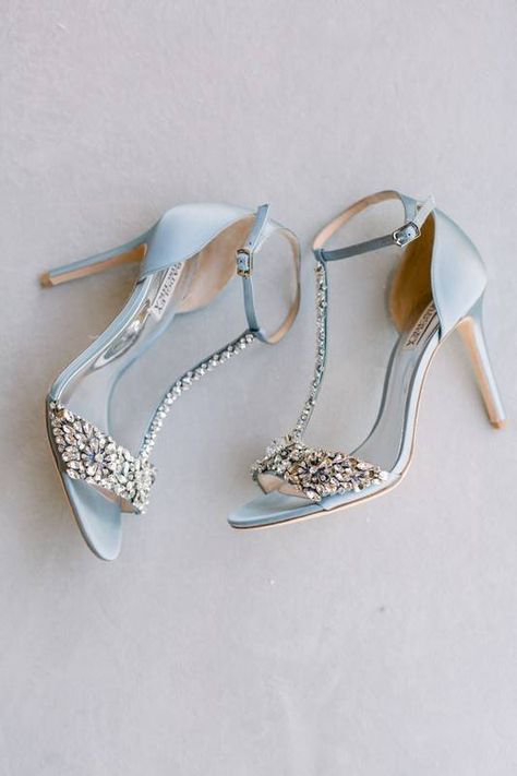 24 Winter Wedding Color Palettes for a Festive Celebration - silver and light blue {Monica Roberts Photography} Blue Heels Wedding, Light Blue Heels, Colorful Wedding Shoes, Wedding Color Palettes, Light Blue Wedding, Shoes Heels Classy, Wedding Shoes Heels, Heels Classy, Fancy Shoes