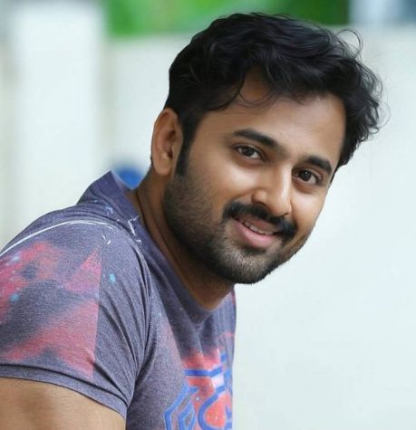 Actor #UnniMukundan Phone Number, House Address, Email Id, Whatsapp Id at #bollysuperstar Unni Mukundan, Celebrity Birthday, Indian Actors, Most Handsome Actors, Cute Couples Photography, Hero Movie, Malayalam Actress, Email Id, Actors Images