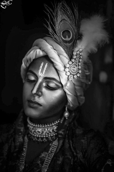 #black #blackandwhite #wallpaper #iphonewallpapers #krishna New Krishna, Krishna Pic, Krishna Tattoo, Krishna Hd, Krishna Drawing, Shree Krishna Wallpapers, Black Paper Drawing, Pencil Sketch Images, Lord Krishna Hd Wallpaper