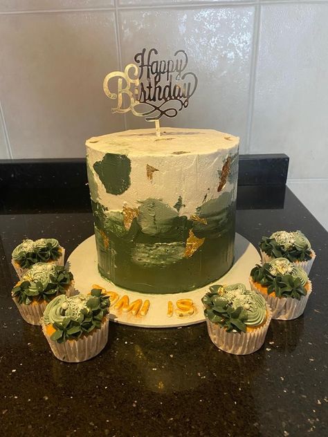 Dark Green Cake Ideas, Green And Black Cake Birthday, Green Cake Ideas Simple For Men, Dark Green Bday Cake, Green Birthday Cakes For Men, Green And Brown Cake, Green Cake, Cake Decorating Designs, Cakes For Men