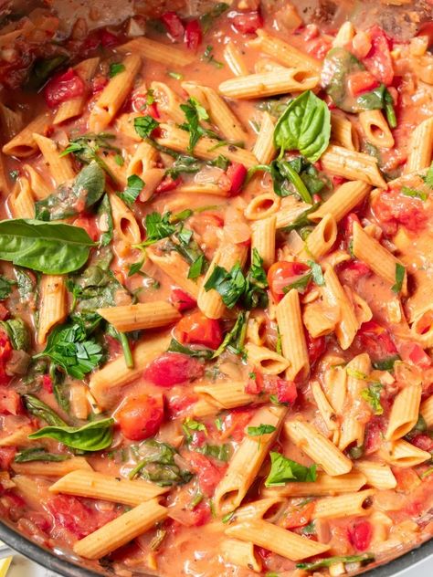 EASY TOFU TOMATO PASTA RECIPE (VEGAN, WFPB) - Simple Veganizer Recipe Using Tomatoes, Easy Tofu, Tofu Sauce, Tomato Pasta Recipe, Tomato Dishes, Tomato Pasta Sauce, Vegan Sauces, Vegan Burgers, Sauteed Vegetables